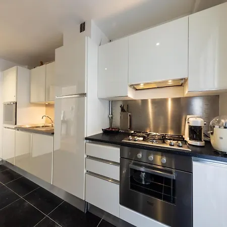 Elegant Proche Bord De Apartament *